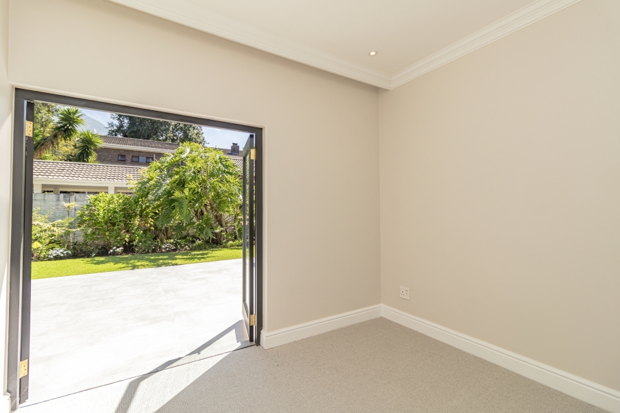 4 Bedroom Property for Sale in Fernridge Western Cape